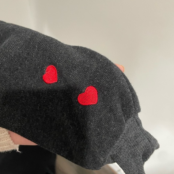 Wild fox grey heart sweater - Picture 4 of 4